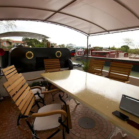 Barge Tango Bateau-hôtel *